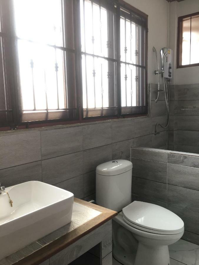 Baan Mai Muang Nan Lägenhet Exteriör bild